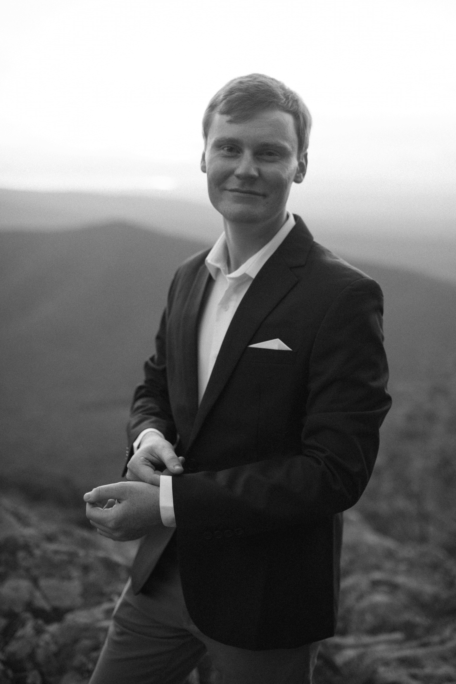 Portrait of Jason Thompson